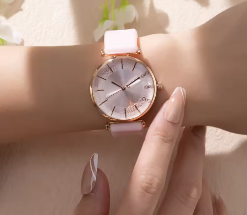 Watch Simple With Diamonds Quartz